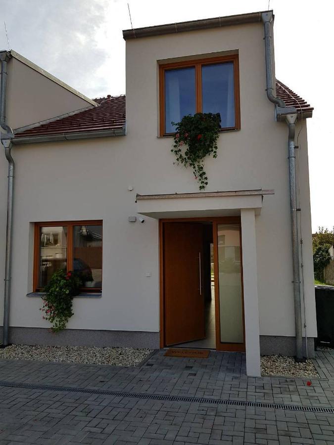 Veritas House Mikulov Kültér fotó